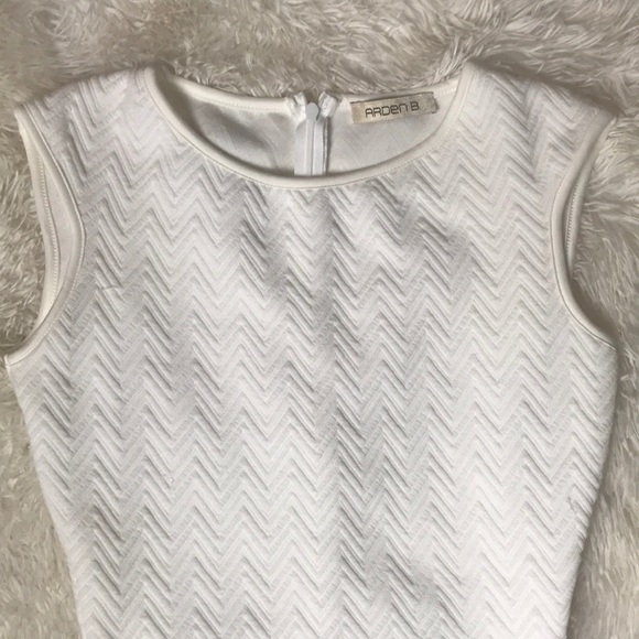 Arden B. Bodycon Dress - Picture 12 of 12